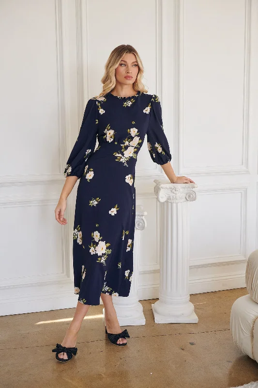 Arlene Floral Smocked Midi Dress Cozy T-shirt Midi Dress
