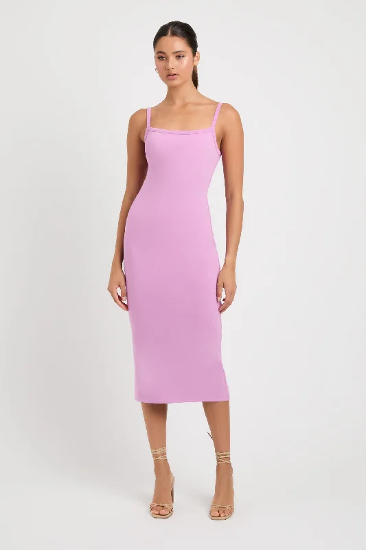 Dottie Midi Dress Elegant Floral Appliqué Midi Dress