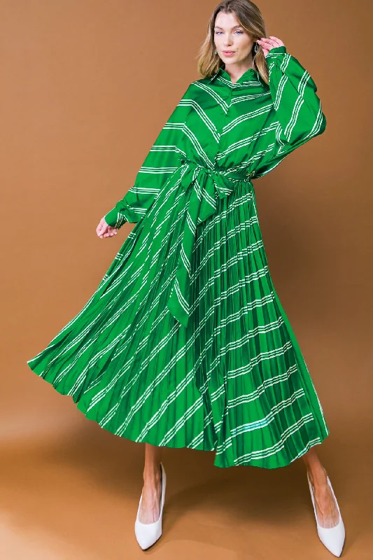 BEST OF EVERYTHING WOVEN MIDI DRESS Elegant Pleated Detail Midi Dress