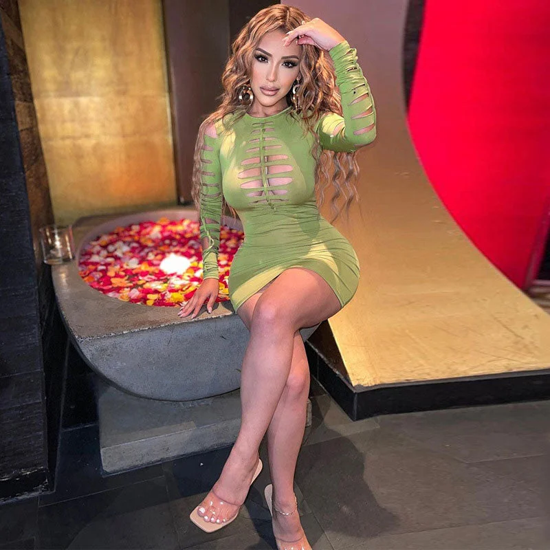 BerryBetty - Slashed Ladder Cut Out Crew Neck Long Sleeve Bodycon Mini Dress - Green Elegant Lace Mini Dress BerryBetty - Slashed Ladder Cut Out Crew Neck Long Sleeve Bodycon Mini Dress - Green Elegant Lace Mini Dress