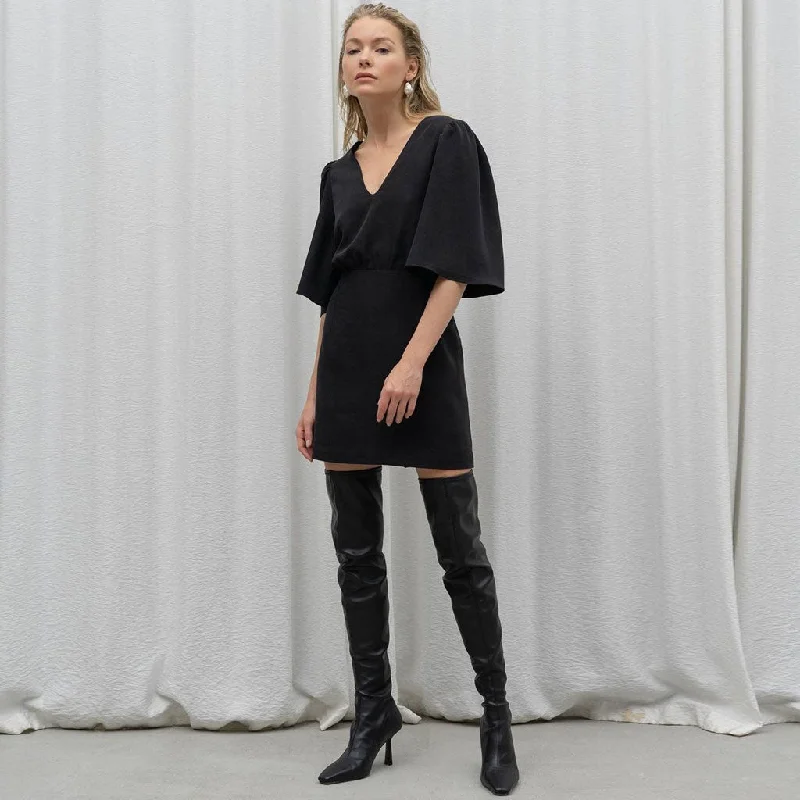 BerryBetty - Simple Style V Neck Puff Sleeve Little Black Mini Dress - Black Fashionable Mini Dress with Pockets BerryBetty - Simple Style V Neck Puff Sleeve Little Black Mini Dress - Black Fashionable Mini Dress with Pockets