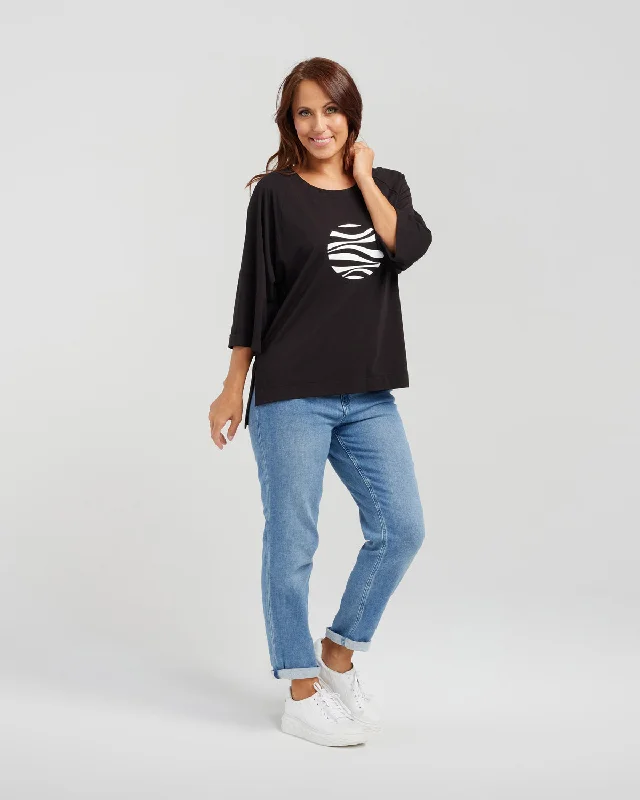 Zafina Claudia T-shirt - Black Welt Pockets Slit Pockets