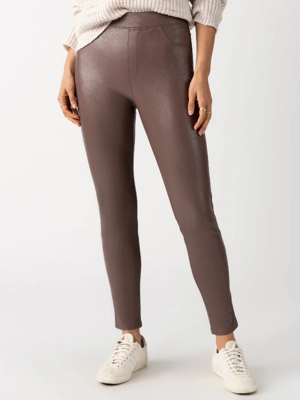 Runway Semi High Rise Legging Dark Feather Trendy Minimalist Leggings