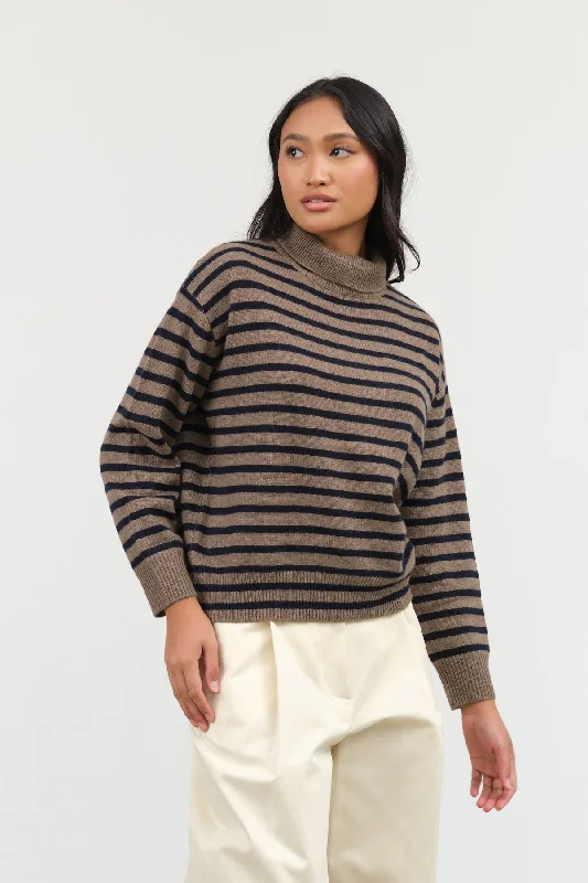 Hannes Turtleneck Sweater Soft Cozy Warm