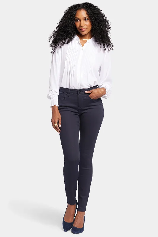 Ami Skinny Jeans - Rinse Trendy Flared Leg Jeans