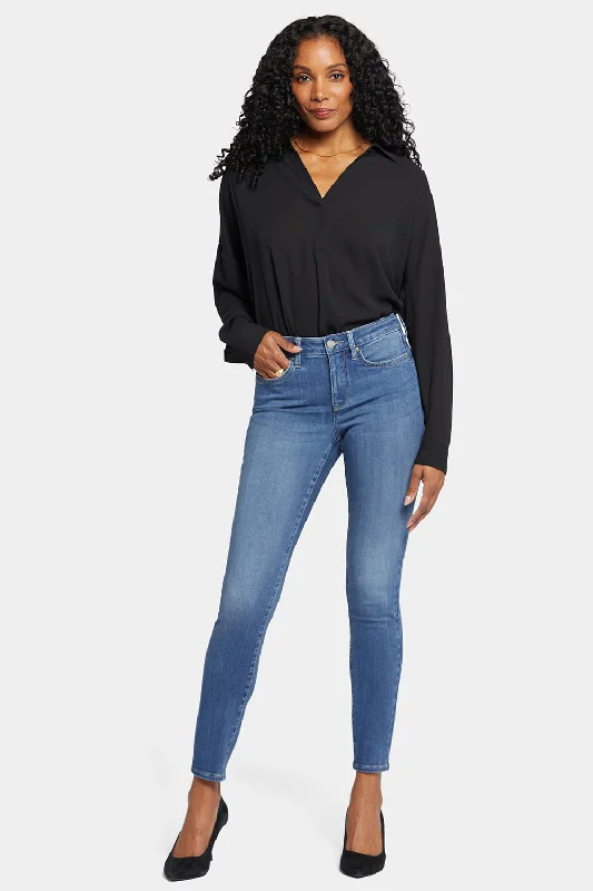 Ami Skinny Jeans - Fairmont Casual Wide-Legged Denim Jeans